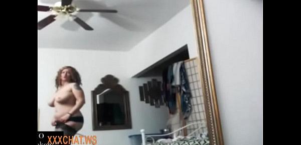  bbw mom chating with mirror